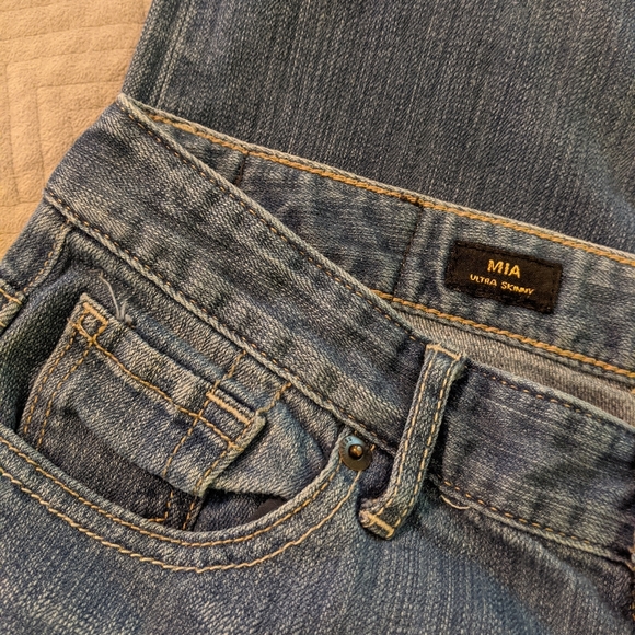 Express Rhinestone Back Pocket Jeans - Picture 8 of 8